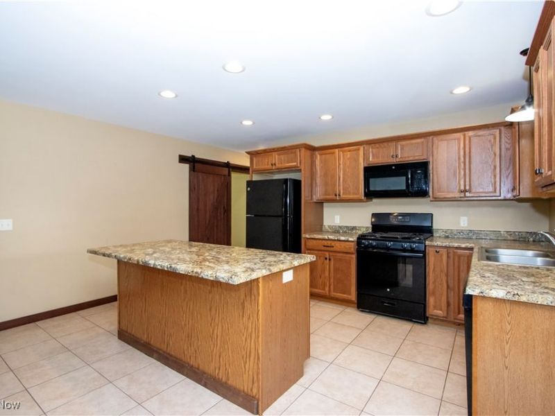 14602 Township Road 469, Lakeville, OH 44638 Photo 12