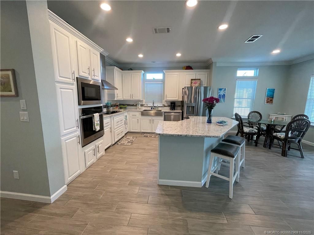 118 NE Bay Drive, Jensen Beach, FL 34957 Photo