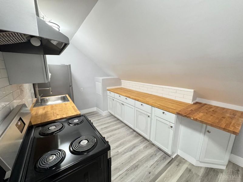 3846 Reading Road, Cincinnati, OH 45229 Photo 10