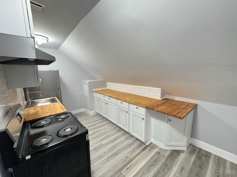 3846 Reading Road, Cincinnati, OH 45229 Photo 13