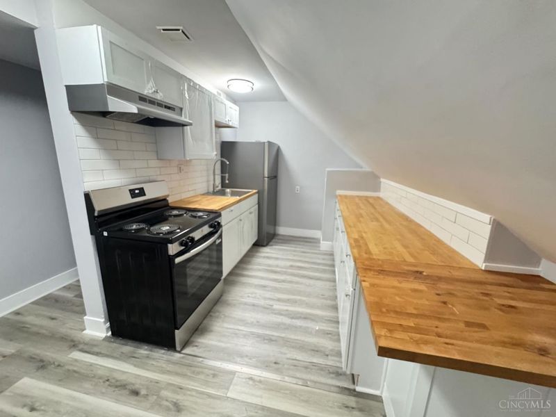 3846 Reading Road, Cincinnati, OH 45229 Photo 9