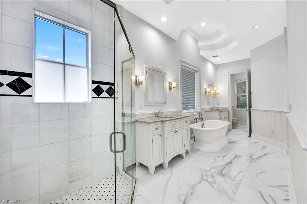 699 Fairway Ter, Naples, FL 34103 Photo