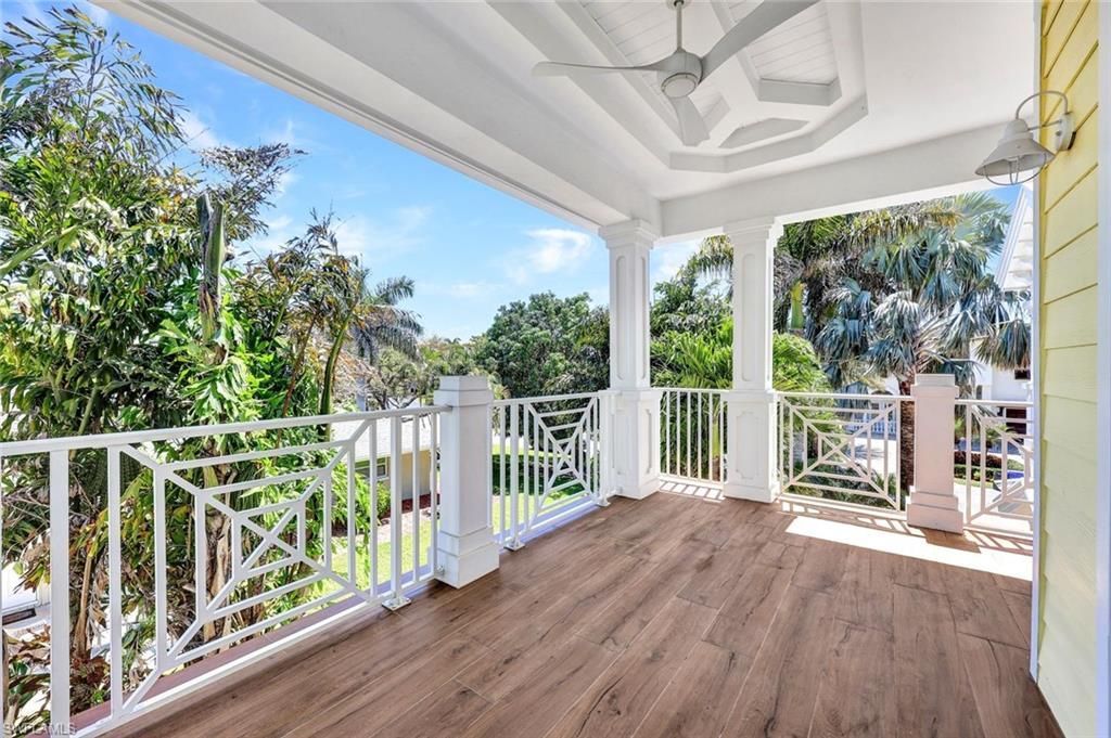 699 Fairway Ter, Naples, FL 34103 Photo