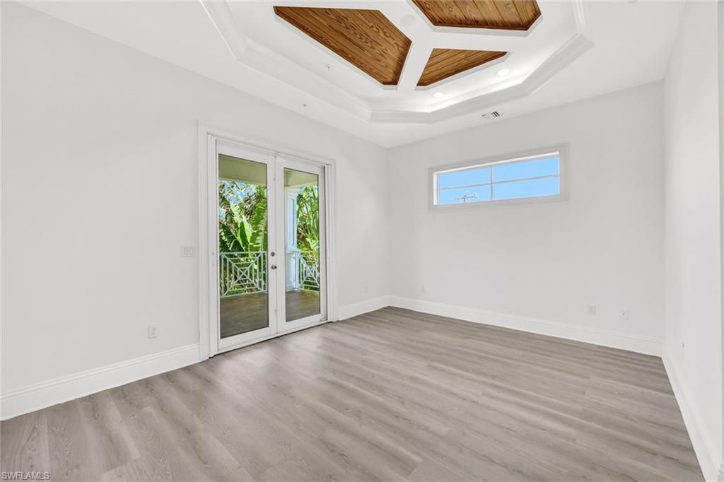 699 Fairway Ter, Naples, FL 34103 Photo