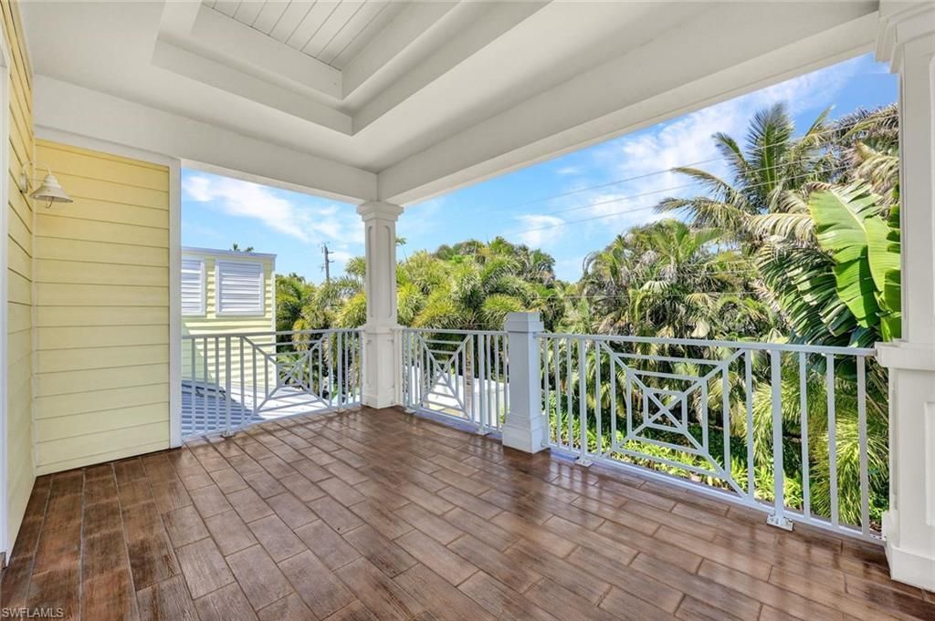 699 Fairway Ter, Naples, FL 34103 Photo