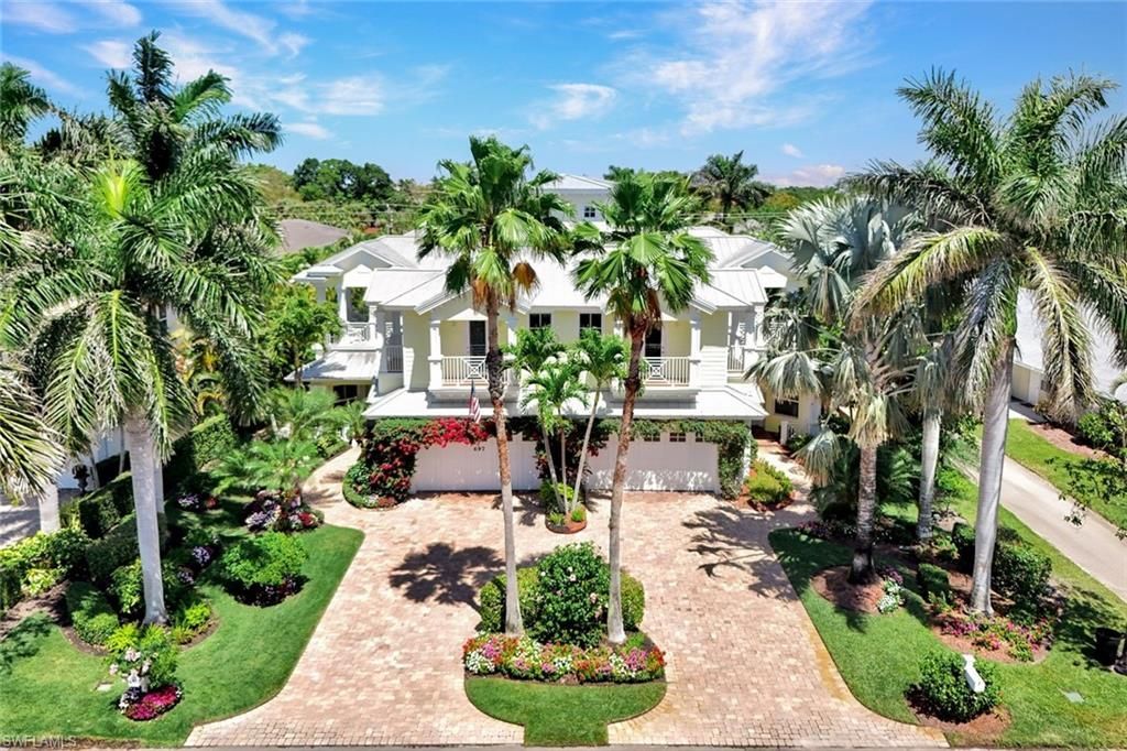 699 Fairway Ter, Naples, FL 34103 Photo