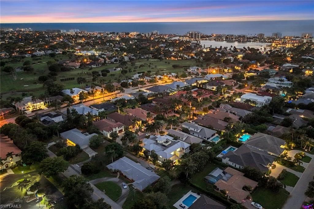 699 Fairway Ter, Naples, FL 34103 Photo