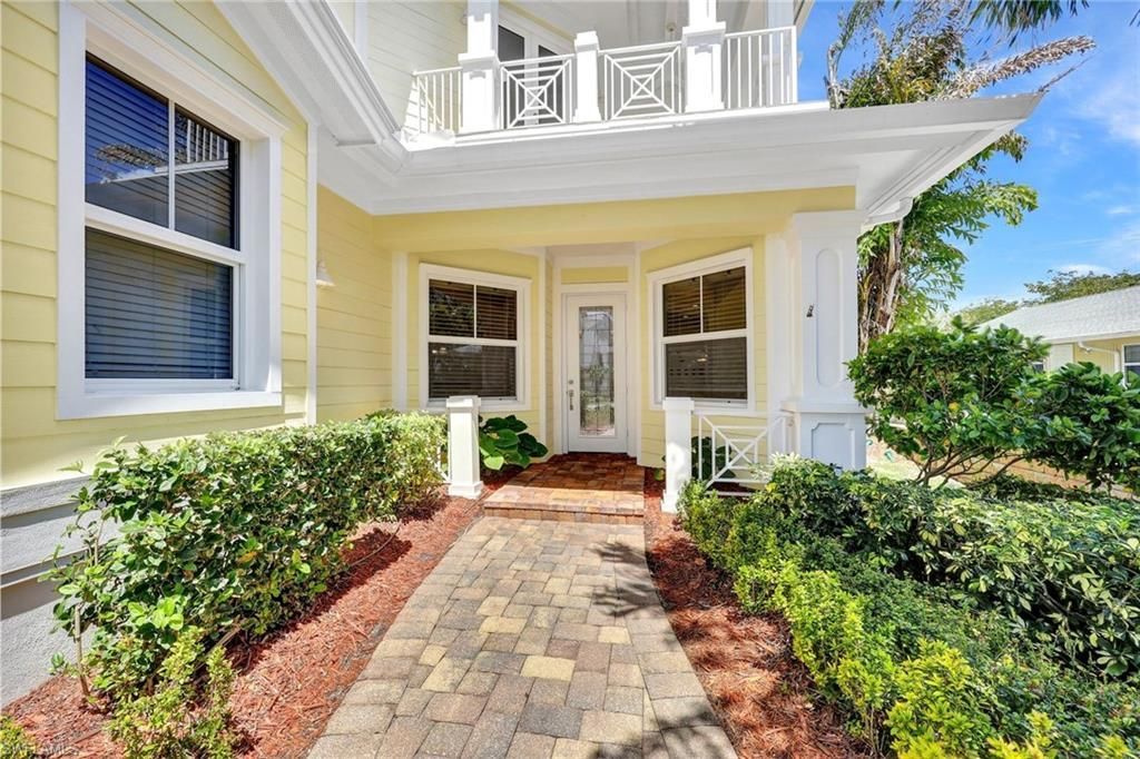 699 Fairway Ter, Naples, FL 34103 Photo