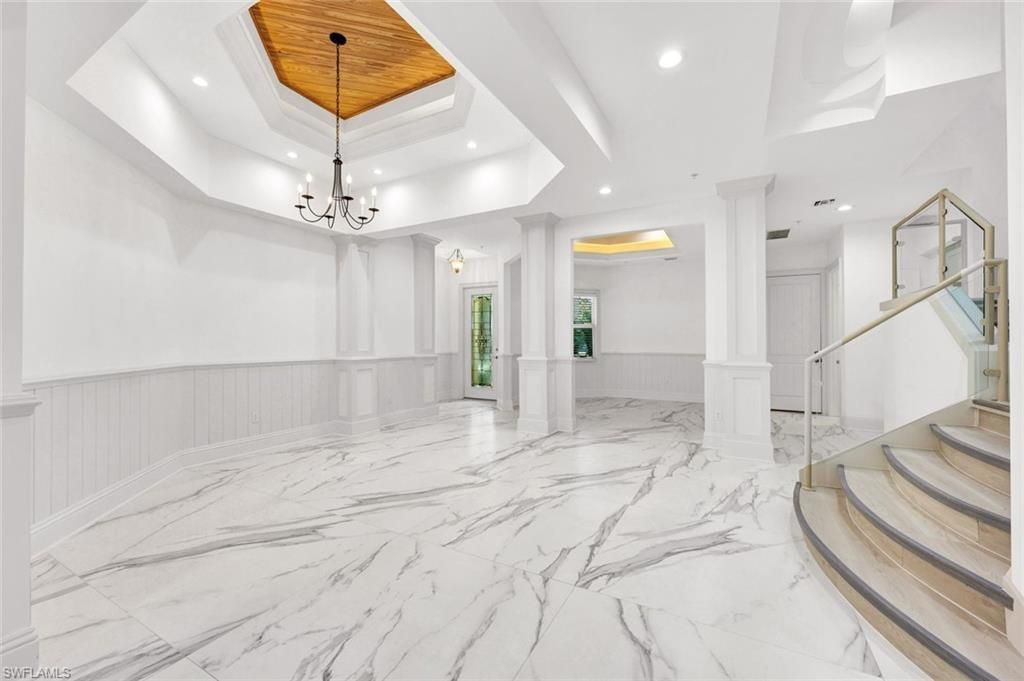 699 Fairway Ter, Naples, FL 34103 Photo