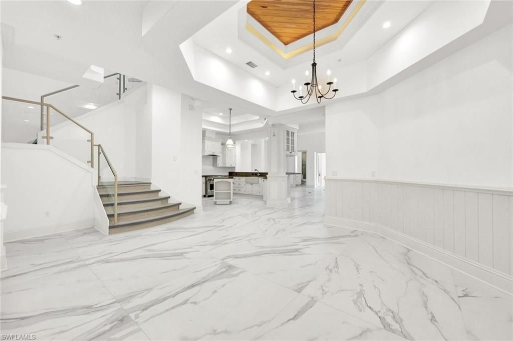 699 Fairway Ter, Naples, FL 34103 Photo