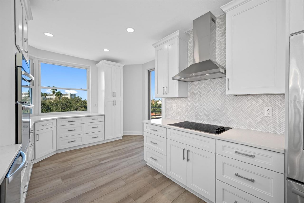 7872 Sailboat Key Boulevard S, Unit 306, South Pasadena, FL 33707 Photo