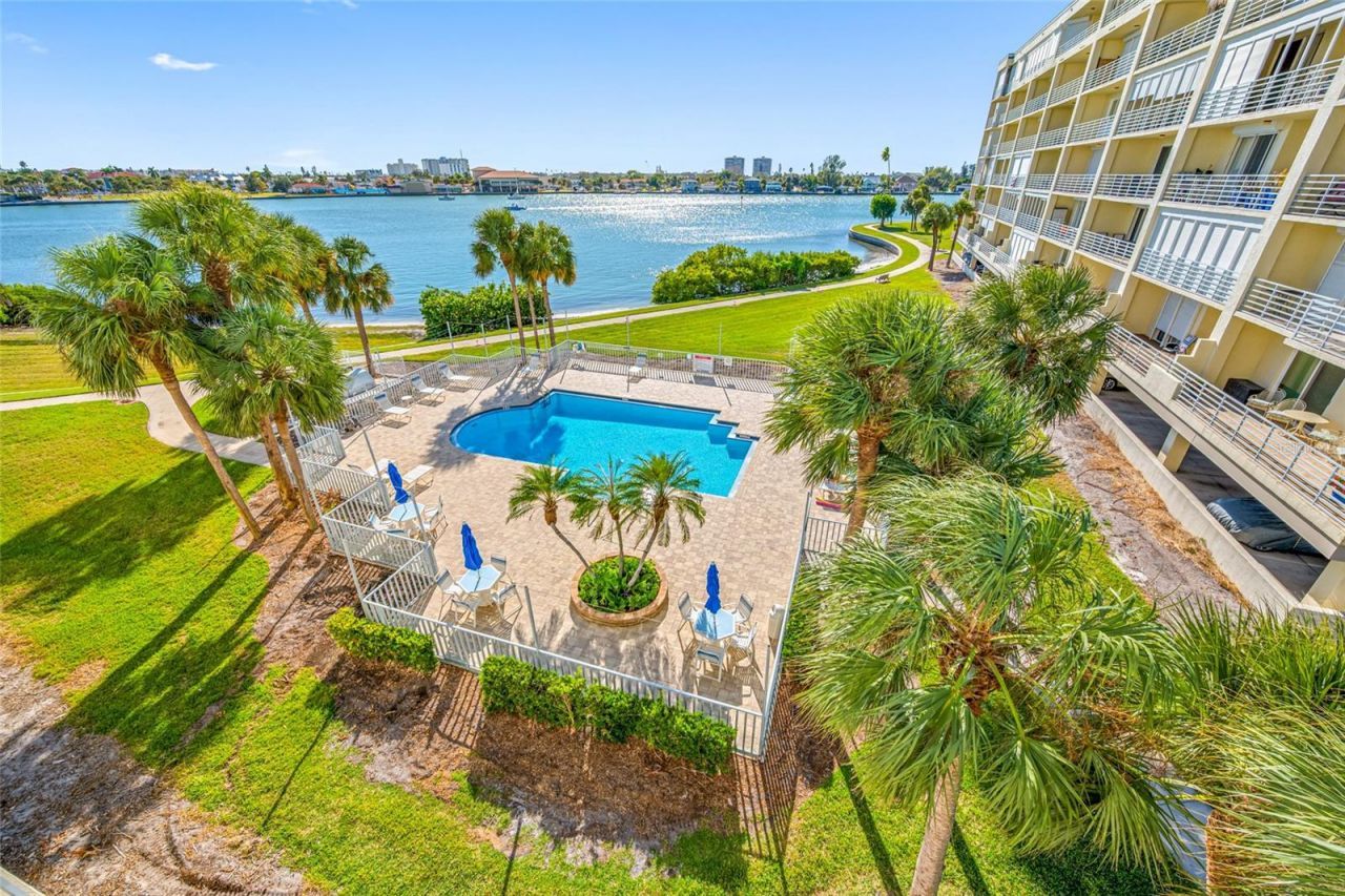 7872 Sailboat Key Boulevard S, Unit 306, South Pasadena, FL 33707 Photo