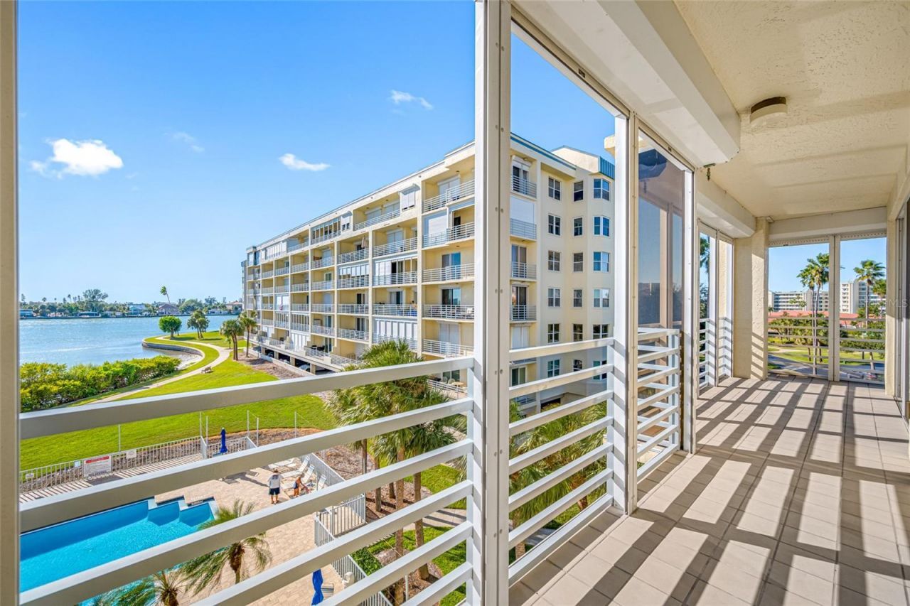 7872 Sailboat Key Boulevard S, Unit 306, South Pasadena, FL 33707 Photo