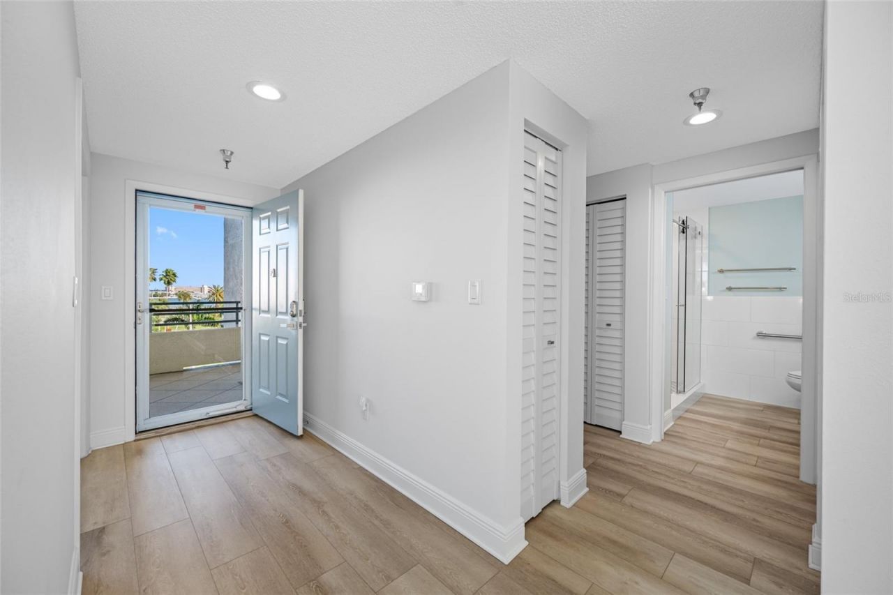 7872 Sailboat Key Boulevard S, Unit 306, South Pasadena, FL 33707 Photo