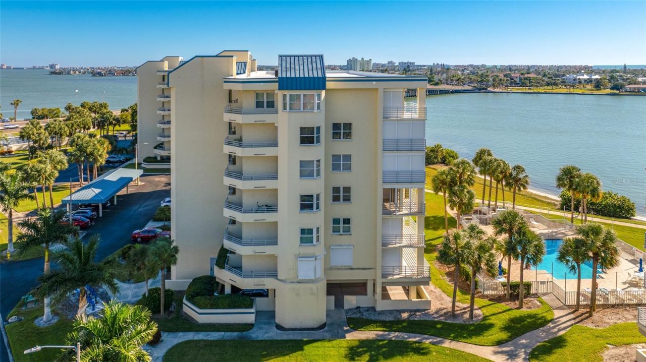 7872 Sailboat Key Boulevard S, Unit 306, South Pasadena, FL 33707 Photo