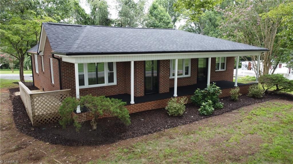 790 Mountain Park Road, State Road, NC 28676 Main Photo