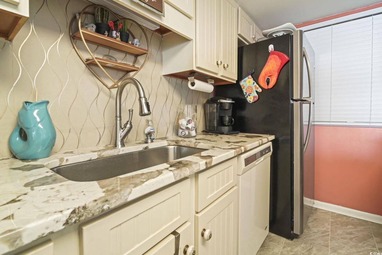 5523 N Ocean Blvd. Photo 9