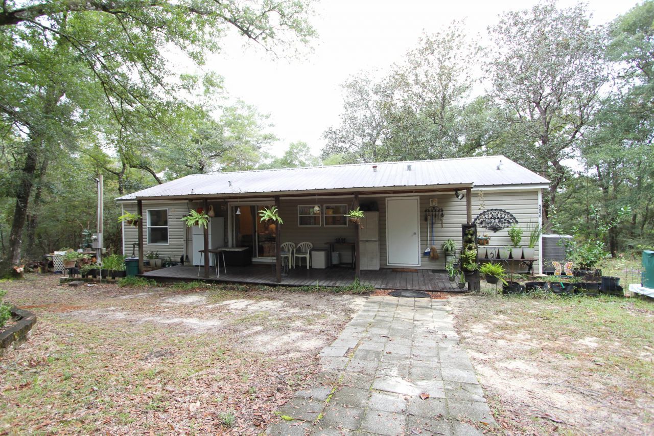 5698 Ryan Road, Crestview, FL 32539 Main Photo