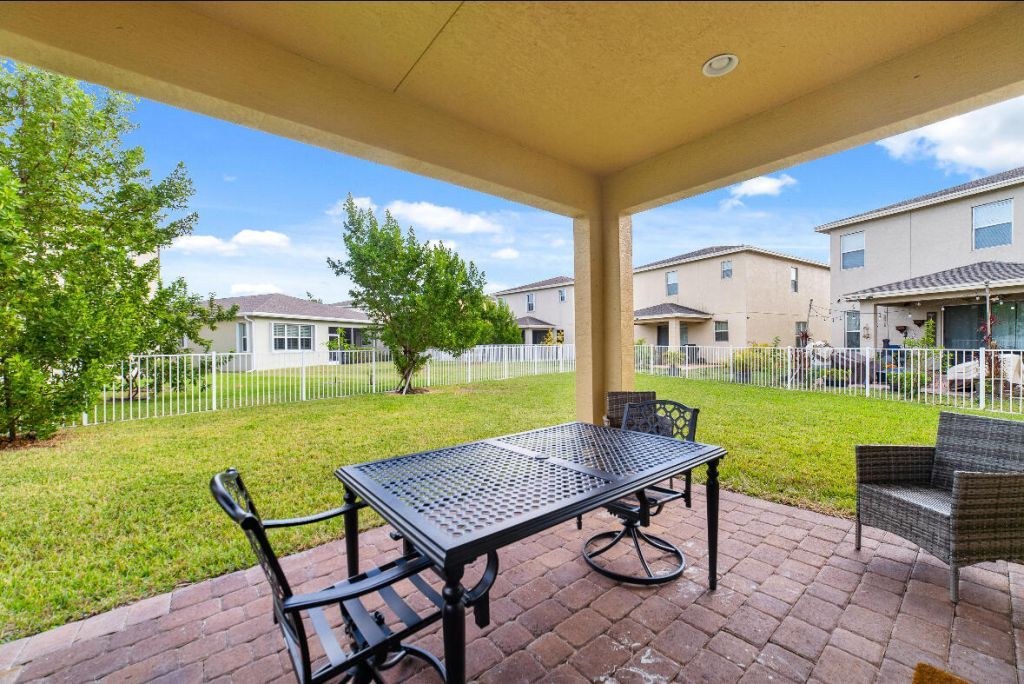 2011 NW Cataluna Circle, Port Saint Lucie, FL 34986 Photo