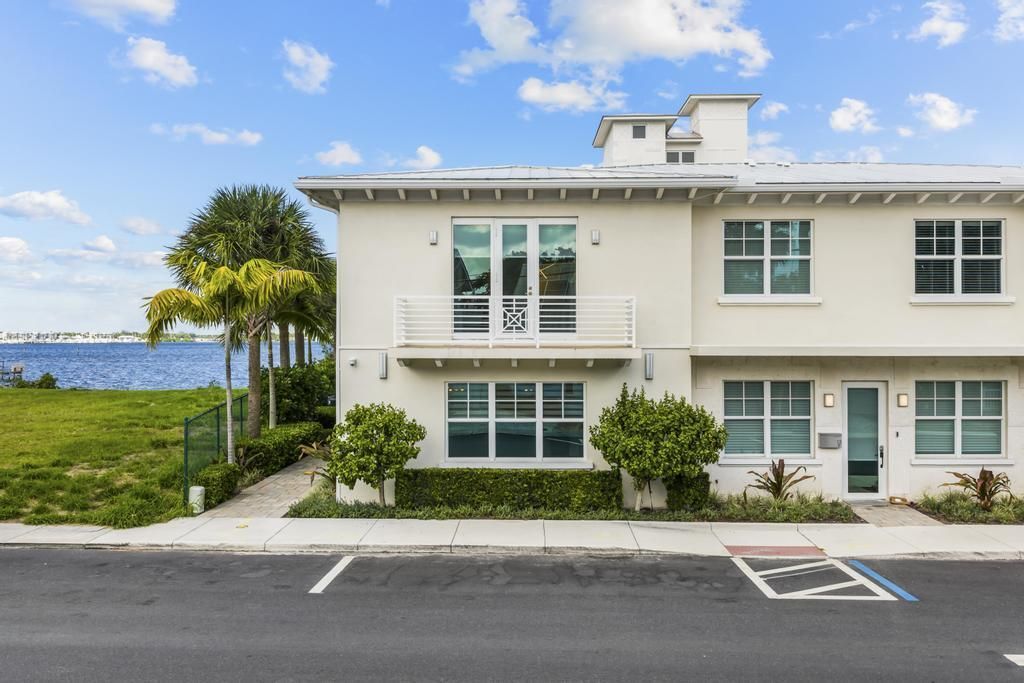 53 SE Seminole Street, Unit A, Stuart, FL 34994 Photo