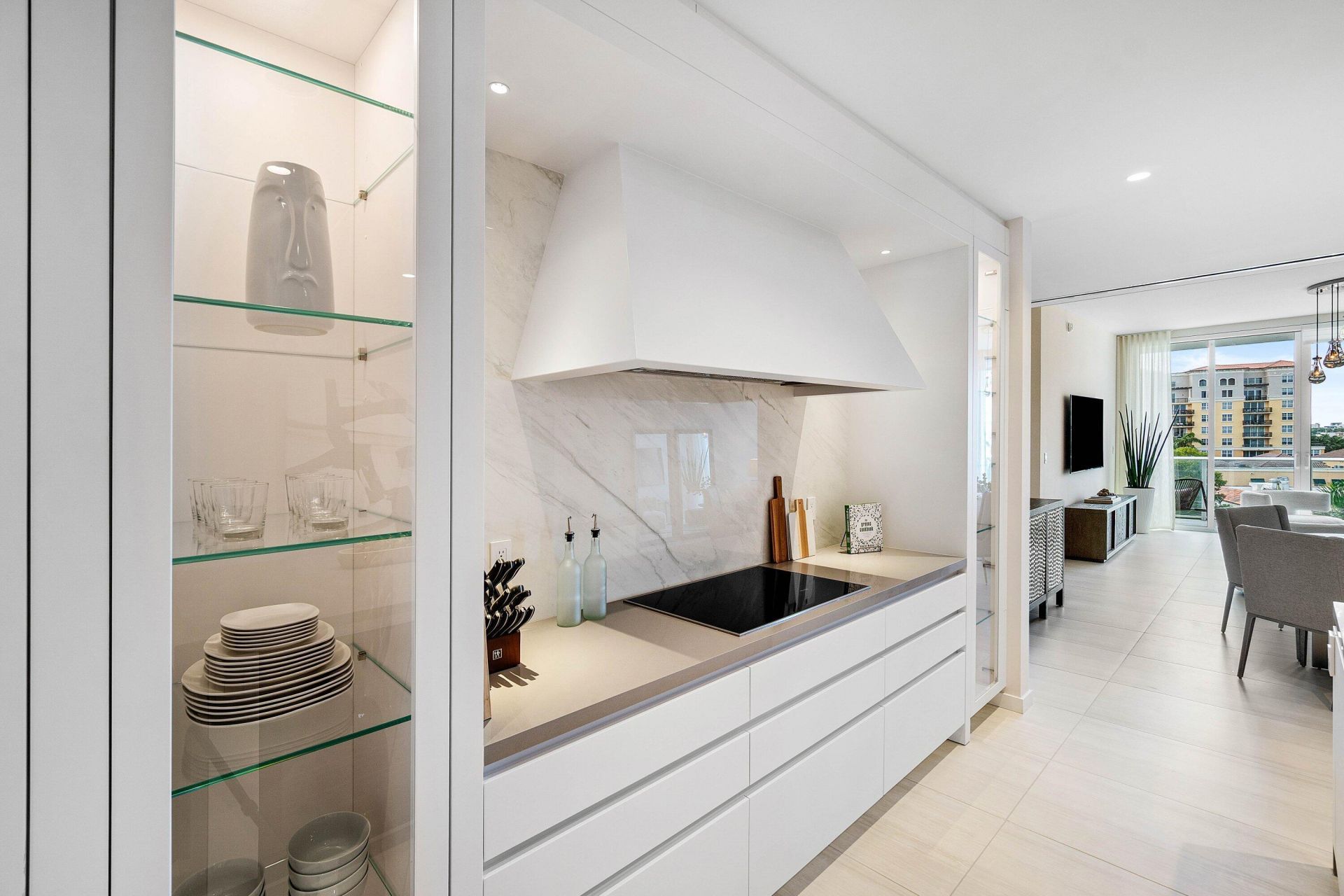 200 SE Mizner Boulevard, Unit 608, Boca Raton, FL 33432 Photo