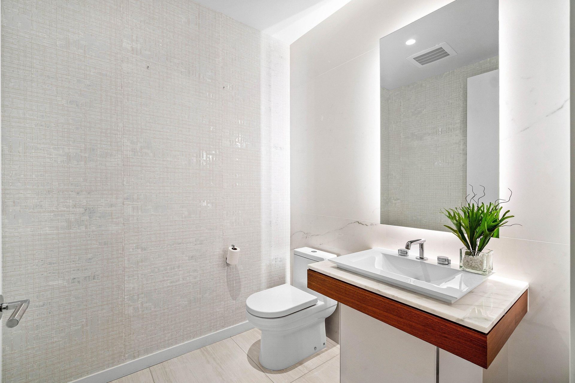 200 SE Mizner Boulevard, Unit 608, Boca Raton, FL 33432 Photo