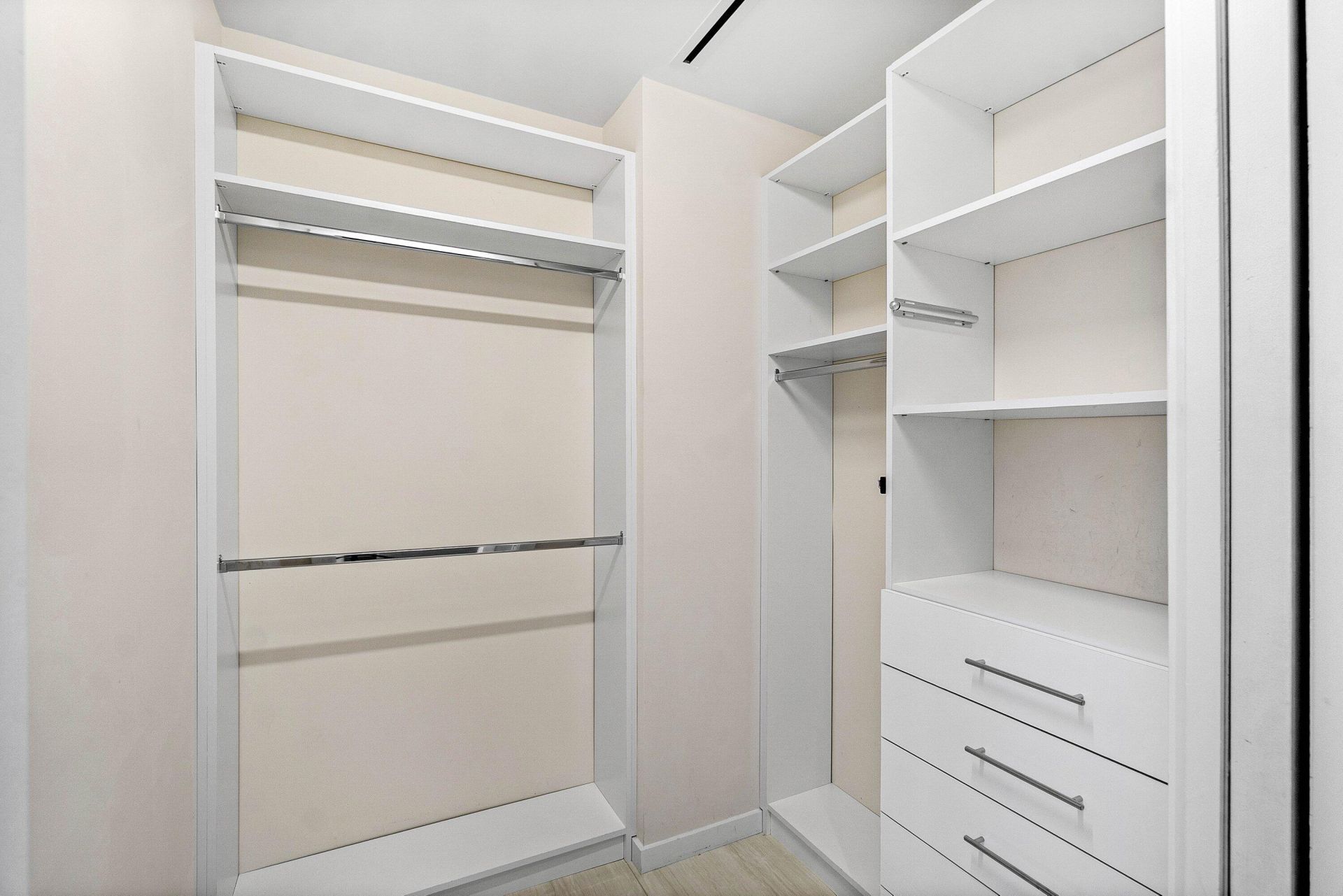 200 SE Mizner Boulevard, Unit 608, Boca Raton, FL 33432 Photo