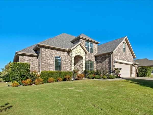 2284 Riverwater Lane, Fayetteville, AR 72703