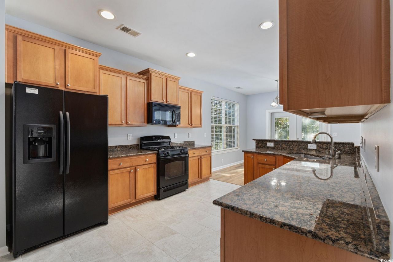 136 Carolina Oaks Dr. Photo 10