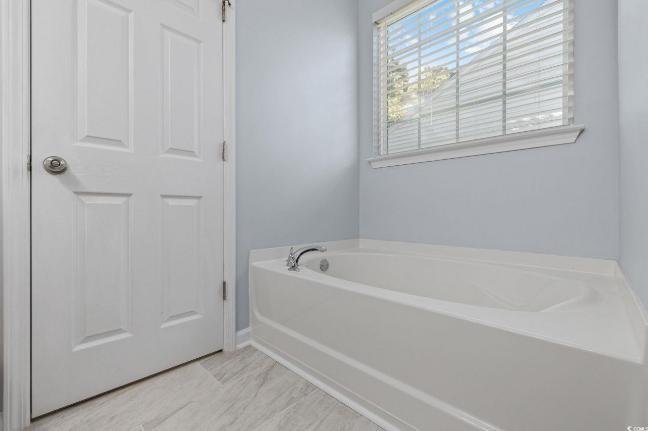 136 Carolina Oaks Dr. Photo 20