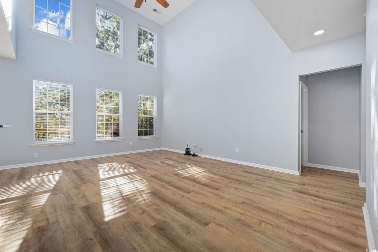 136 Carolina Oaks Dr. Photo 4