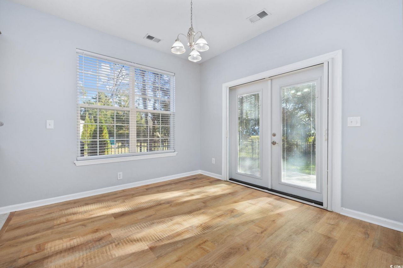 136 Carolina Oaks Dr. Photo 8