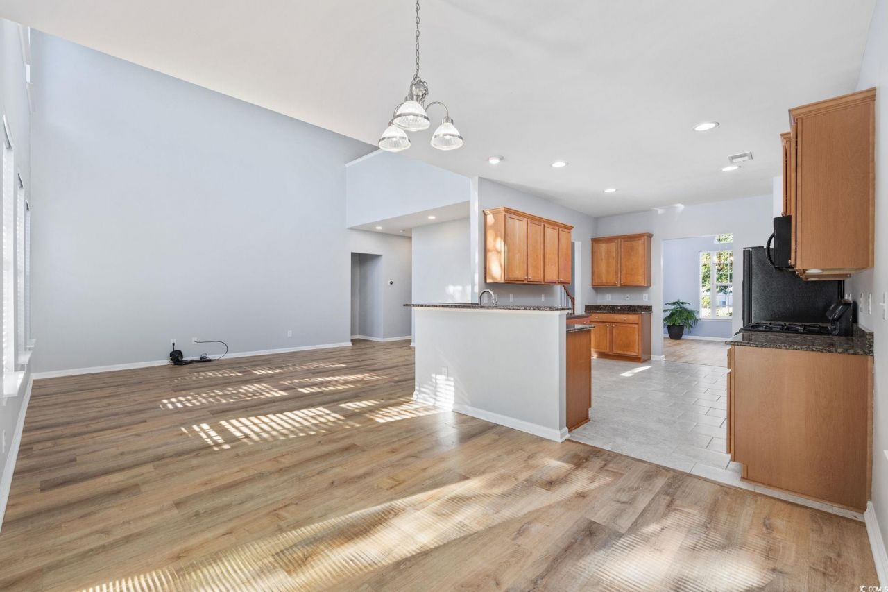 136 Carolina Oaks Dr. Photo 9