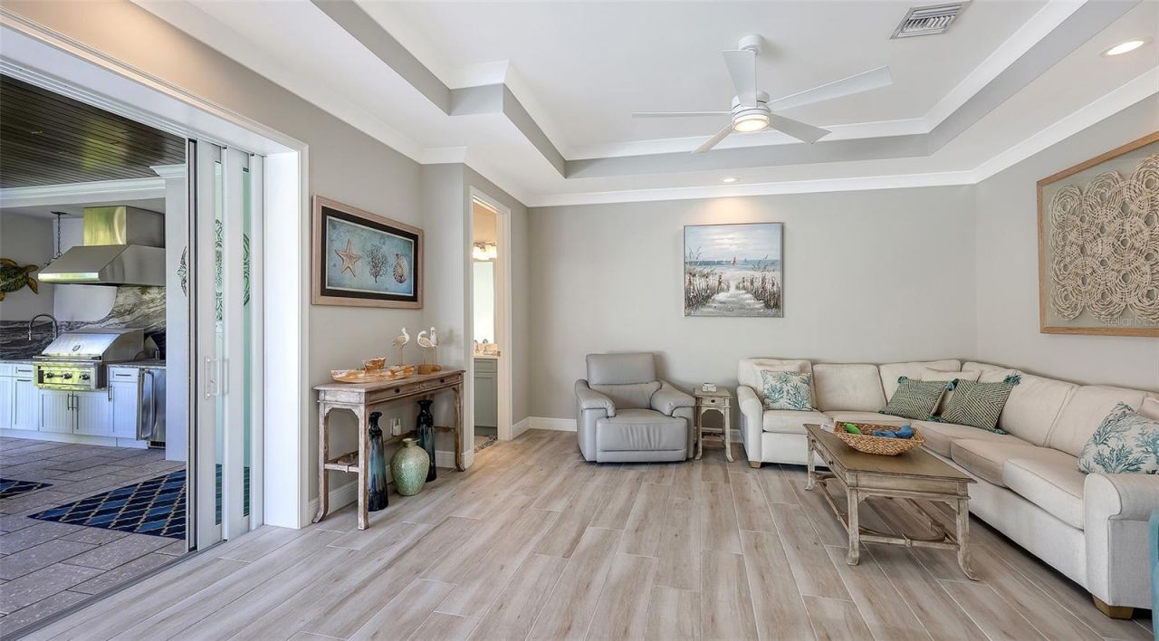 335 Bob White Way, Sarasota, FL 34236 Photo