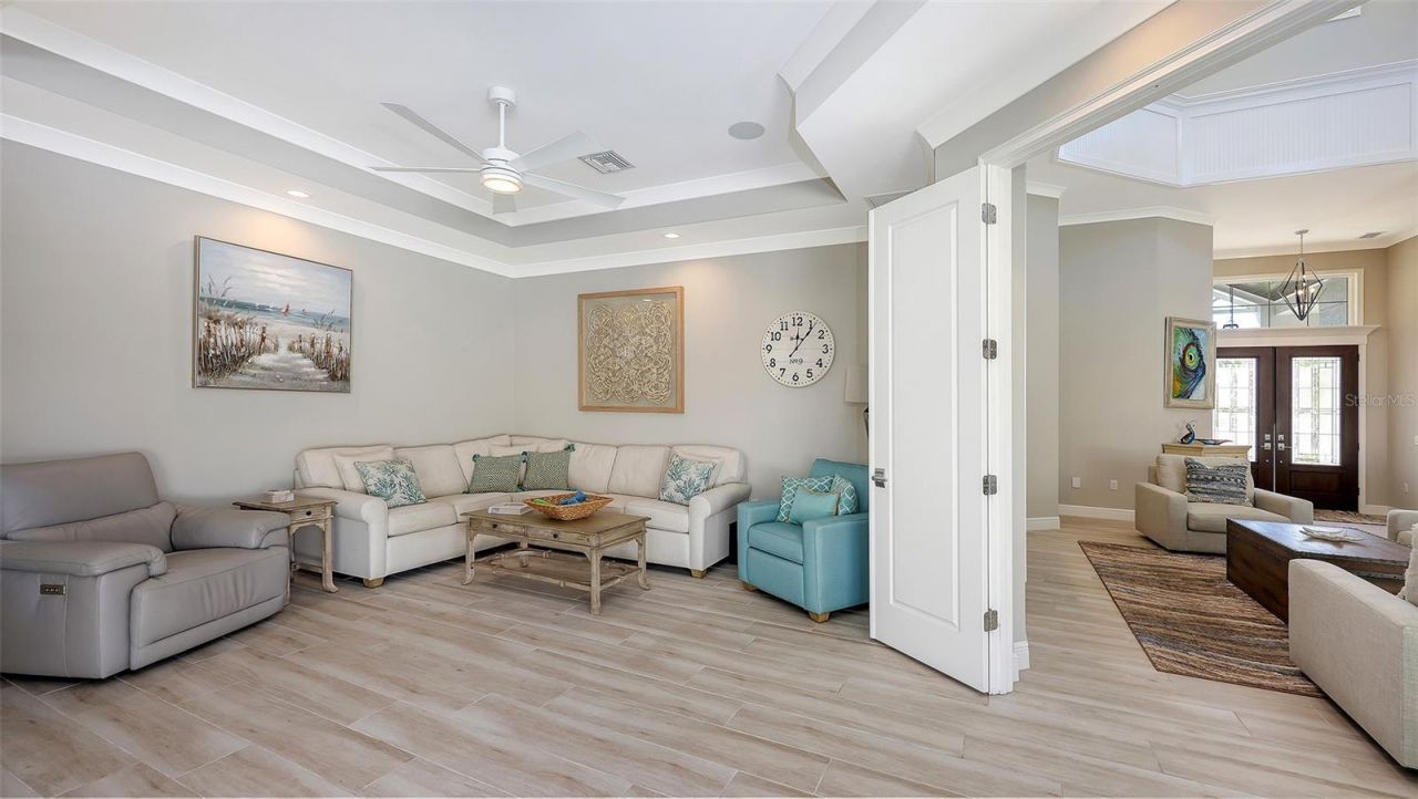 335 Bob White Way, Sarasota, FL 34236 Photo