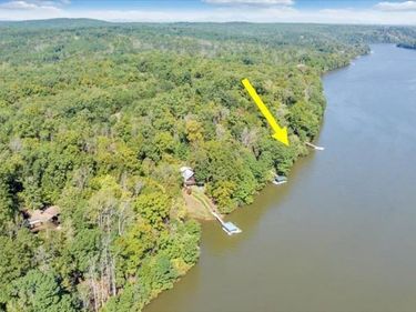 87 Runaway Bay Road, Lynch Station, VA 24571