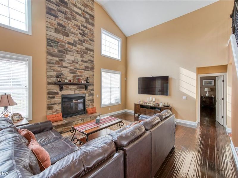 3082 Willowbrook Drive, Aurora, OH 44202 Photo 5