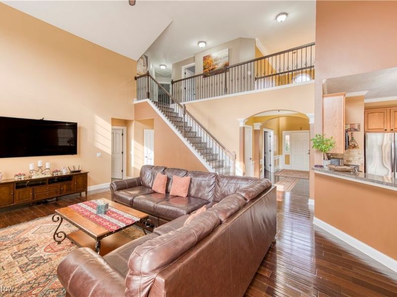 3082 Willowbrook Drive, Aurora, OH 44202 Photo 6