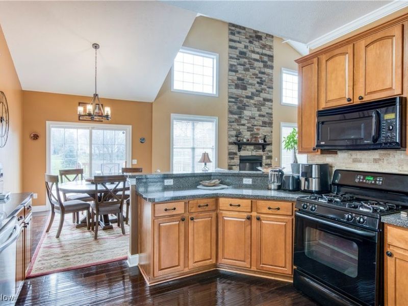 3082 Willowbrook Drive, Aurora, OH 44202 Photo 8