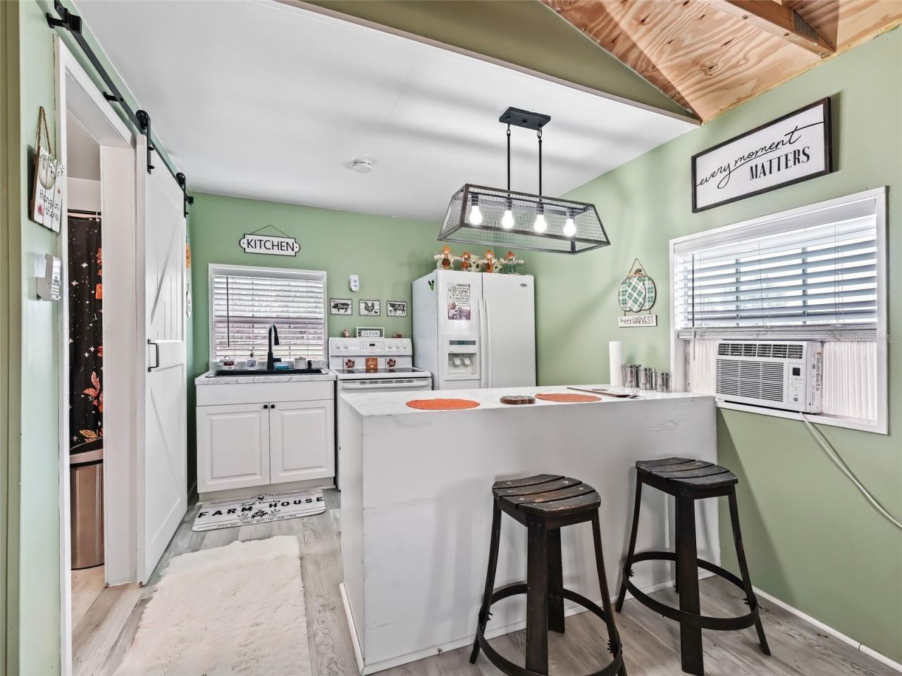 6994 NW 320 Highway, Micanopy, FL 32667 Photo