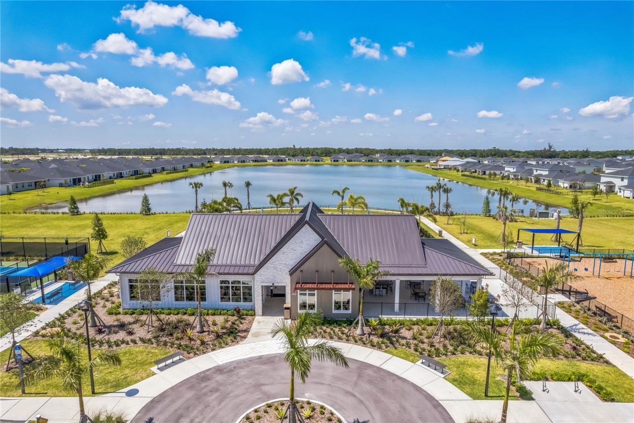 10692 NW Suncrest Loop, Port Saint Lucie, FL 34987 Photo