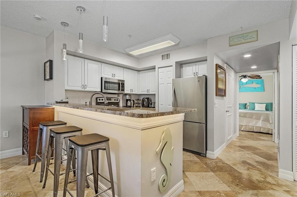 1180 Wildwood Lakes Blvd, Unit 208, Naples, FL 34104 Photo