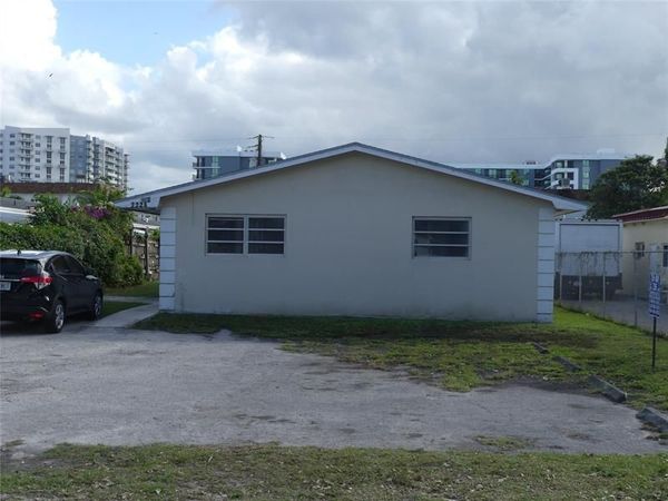 2226 Taylor Street, Hollywood, FL 33020