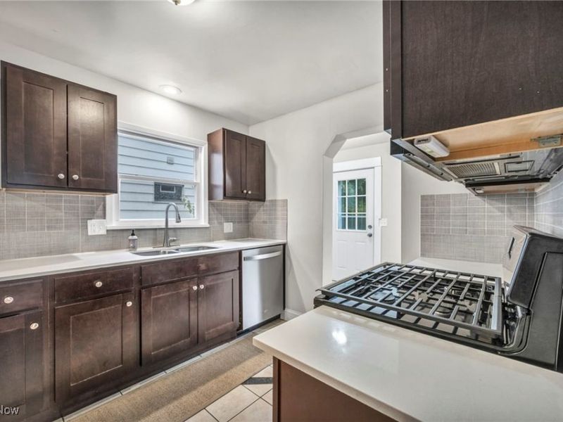 3879 W 157th Street, Cleveland, OH 44111 Photo 21