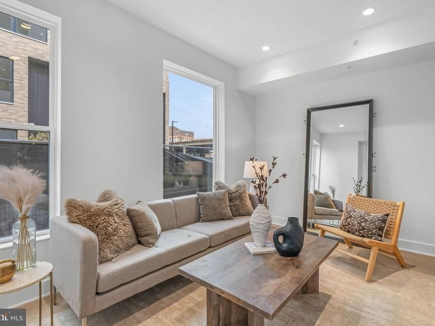 635 N 7th Street, Unit H3A, Philadelphia, PA 19123 Main Photo