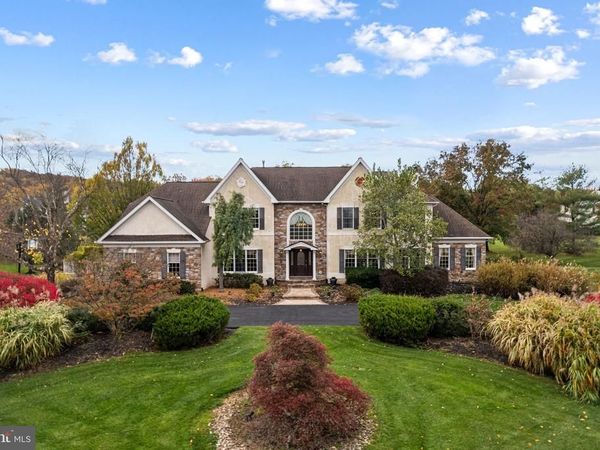 63 WOODSIDE LANE, NEW HOPE, PA 18938