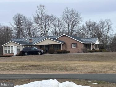 154 W MAPLE GROVE ROAD, NARVON, PA 17555