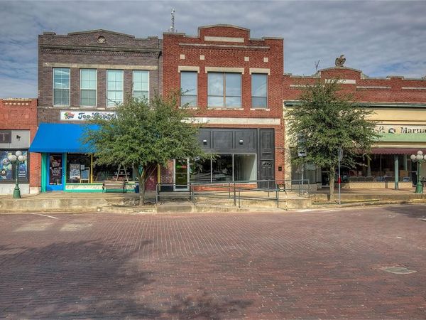 1213 Washington Street, Unit A and B, Commerce, TX 75428