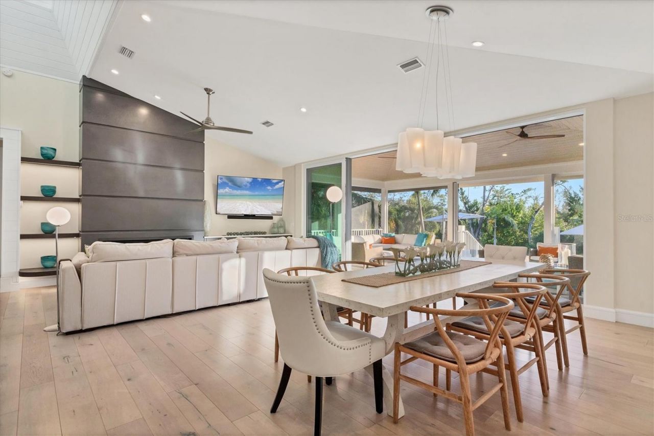 709 Eagle Point Drive, Venice, FL 34285 Photo