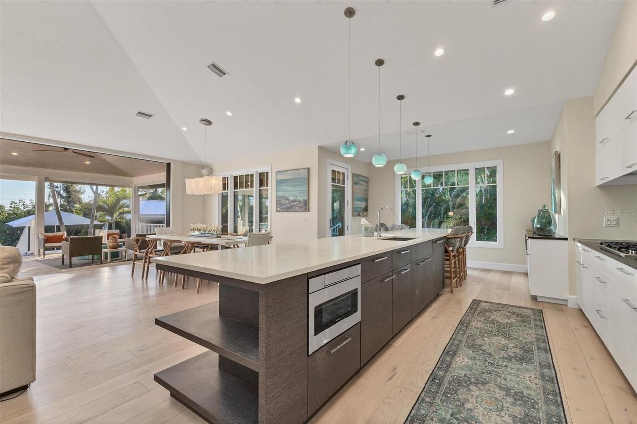 709 Eagle Point Drive, Venice, FL 34285 Photo